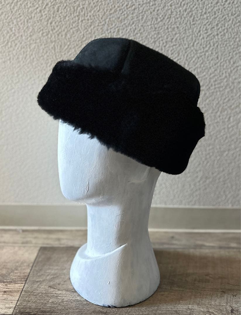 MISTRAL フランス製 リアル ムートン トーク　防寒　羊革　黒　未使用品