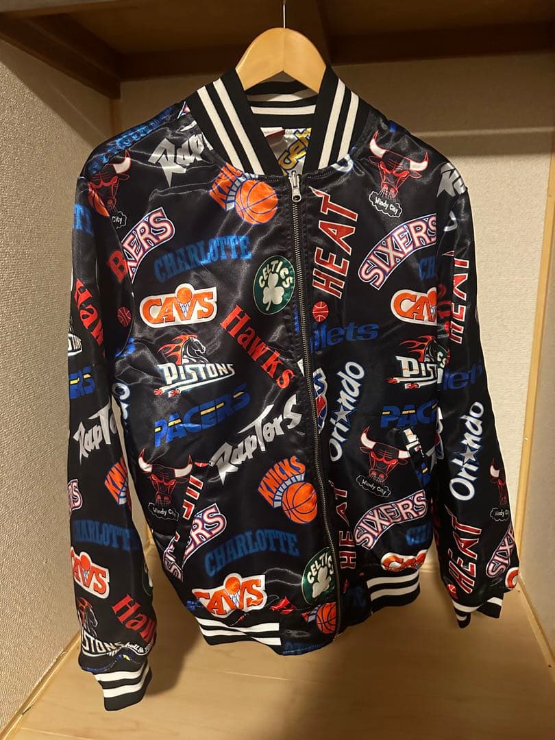 NBAチームロゴ スタジャン Mサイズ