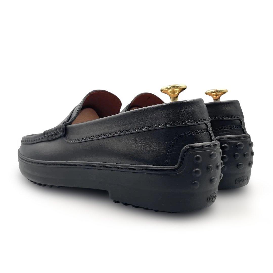 《未使用級》トッズ ローファー ドライビングシューズ ビブラムソール 黒系 7