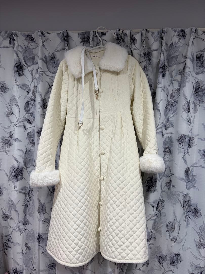 Rosé Muse キルティングフレアコート ホワイト