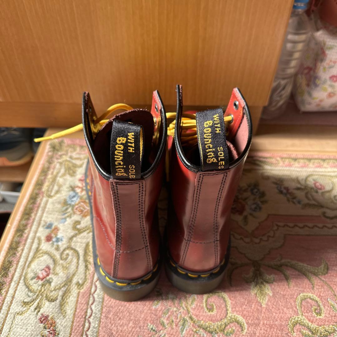 UK8 ドクターマーチン　チェリーレッド8ホール