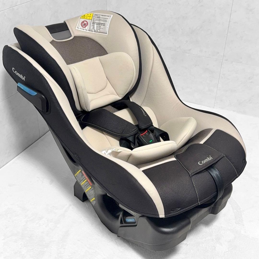 【美品】コンビマルゴットS 長く使えるチャイルドシート 新生児～7歳頃まで