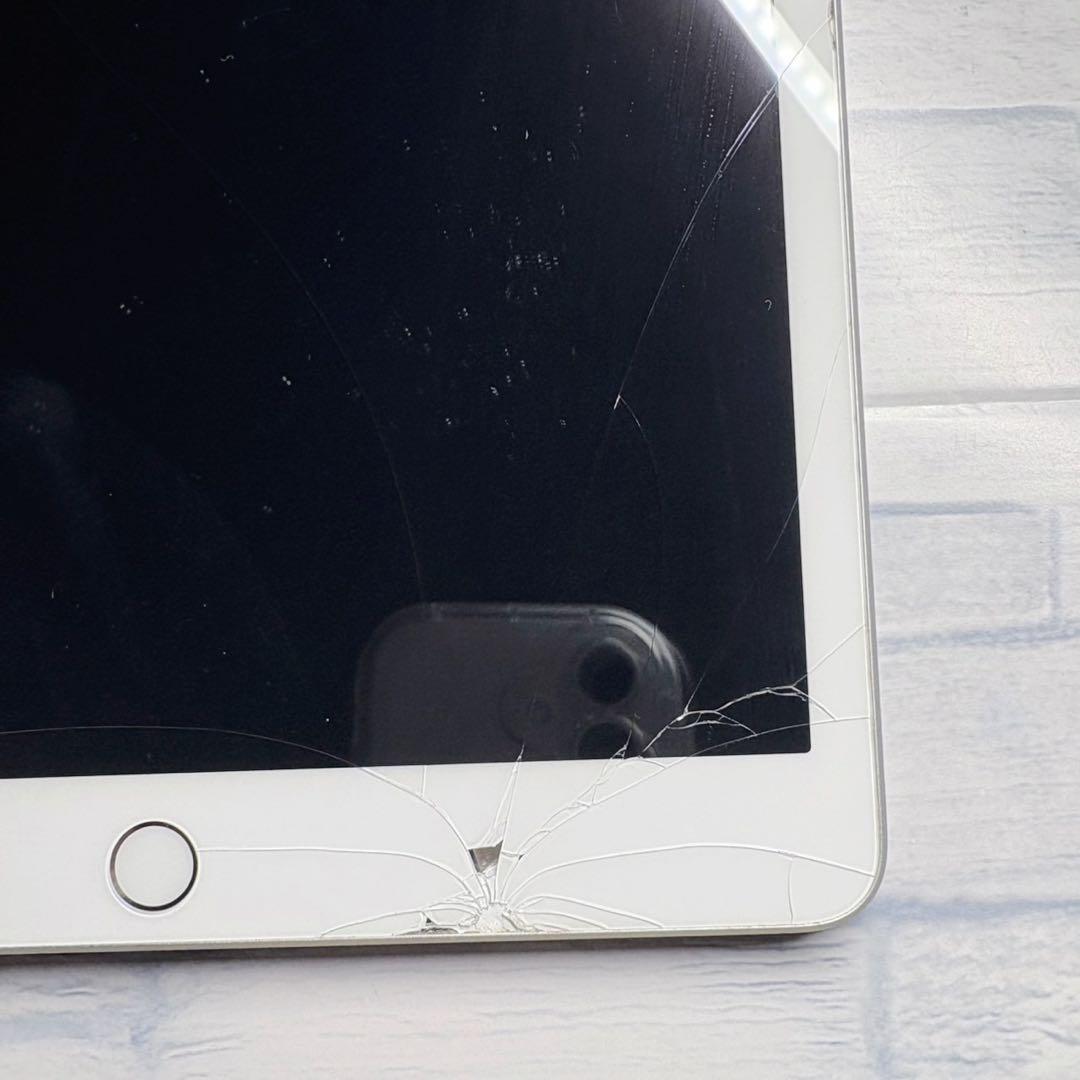 iPad 第8世代 128GB 本体