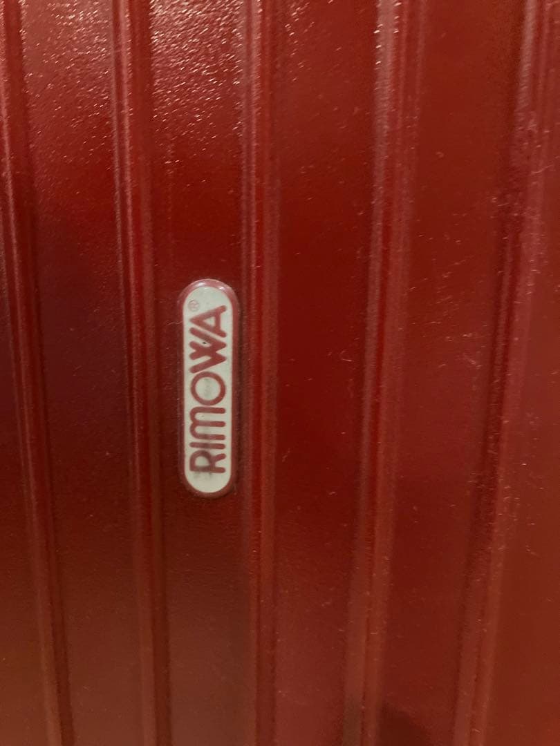 リモワ　トラベルケース　赤色