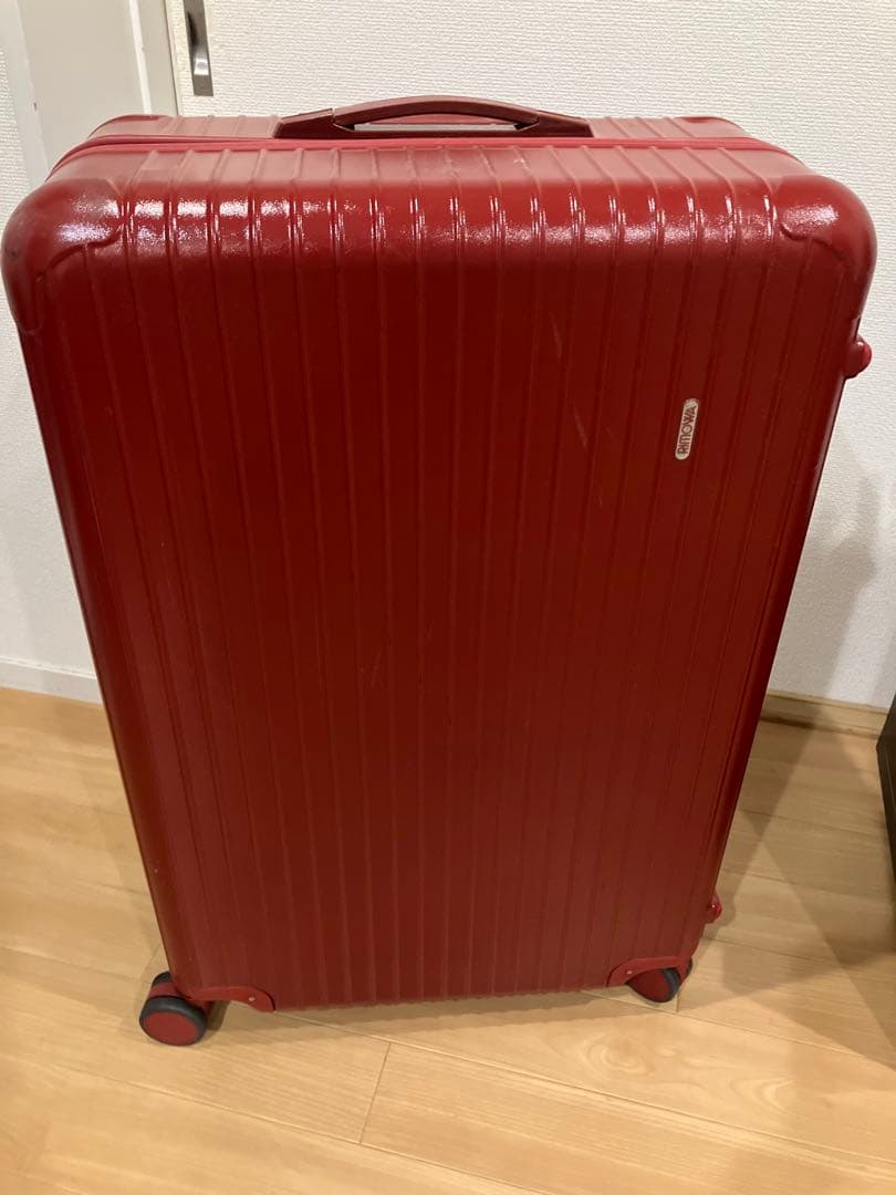 リモワ　トラベルケース　赤色