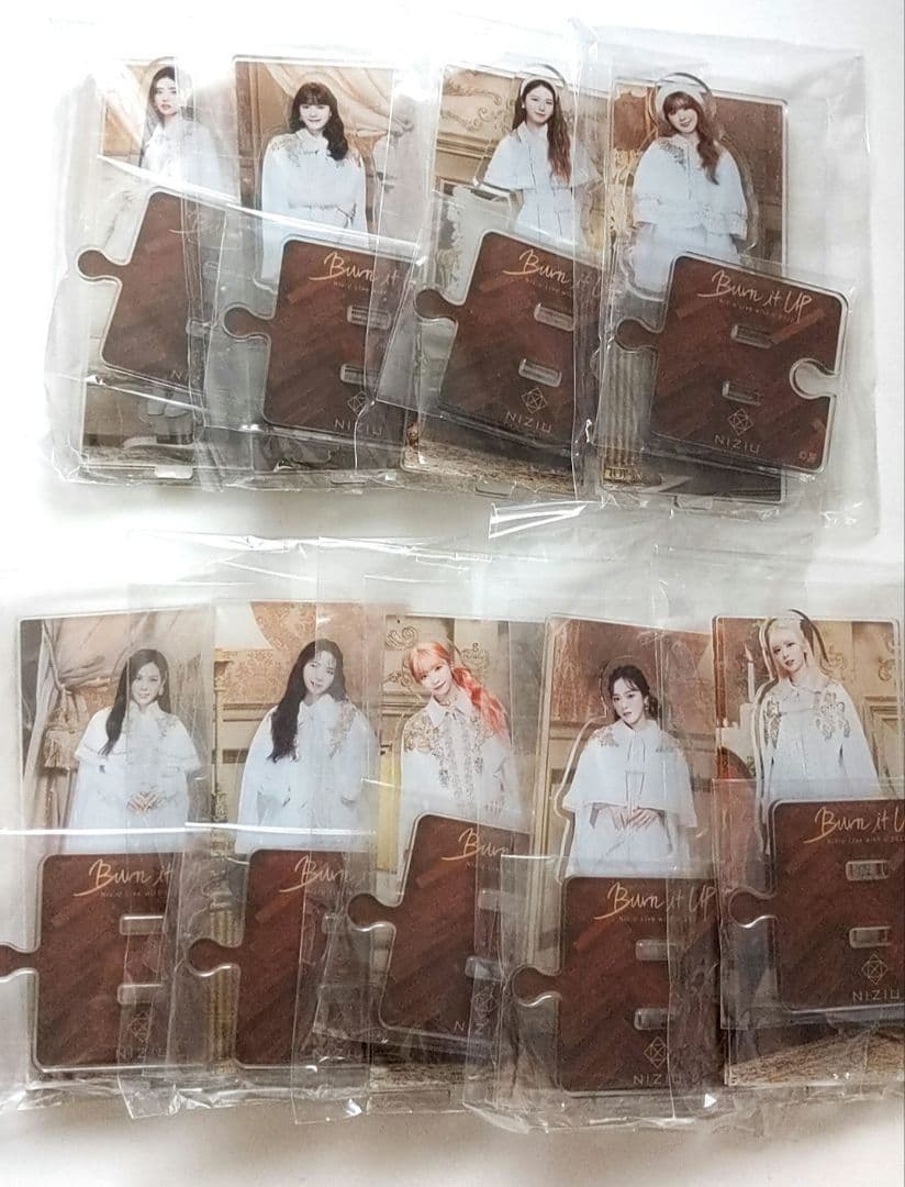 NiziU〜アクスタ コンプ Burn it up