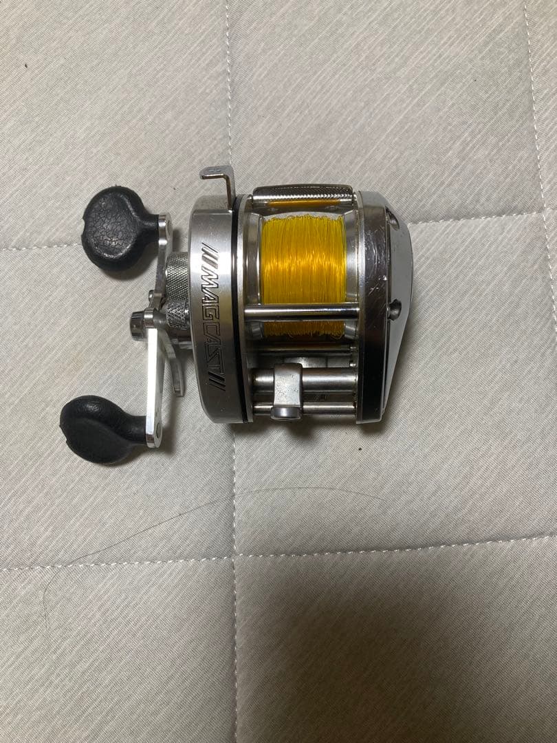 ルアー22個スプーン7個リールshimano magcast付方位磁石　温度計付