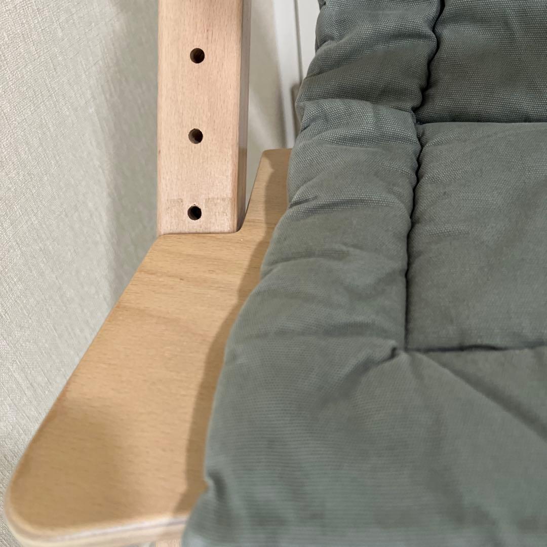 【Leander】リエンダーハイチェア⭐︎クッション&セーフバー付き⭐︎2021購入