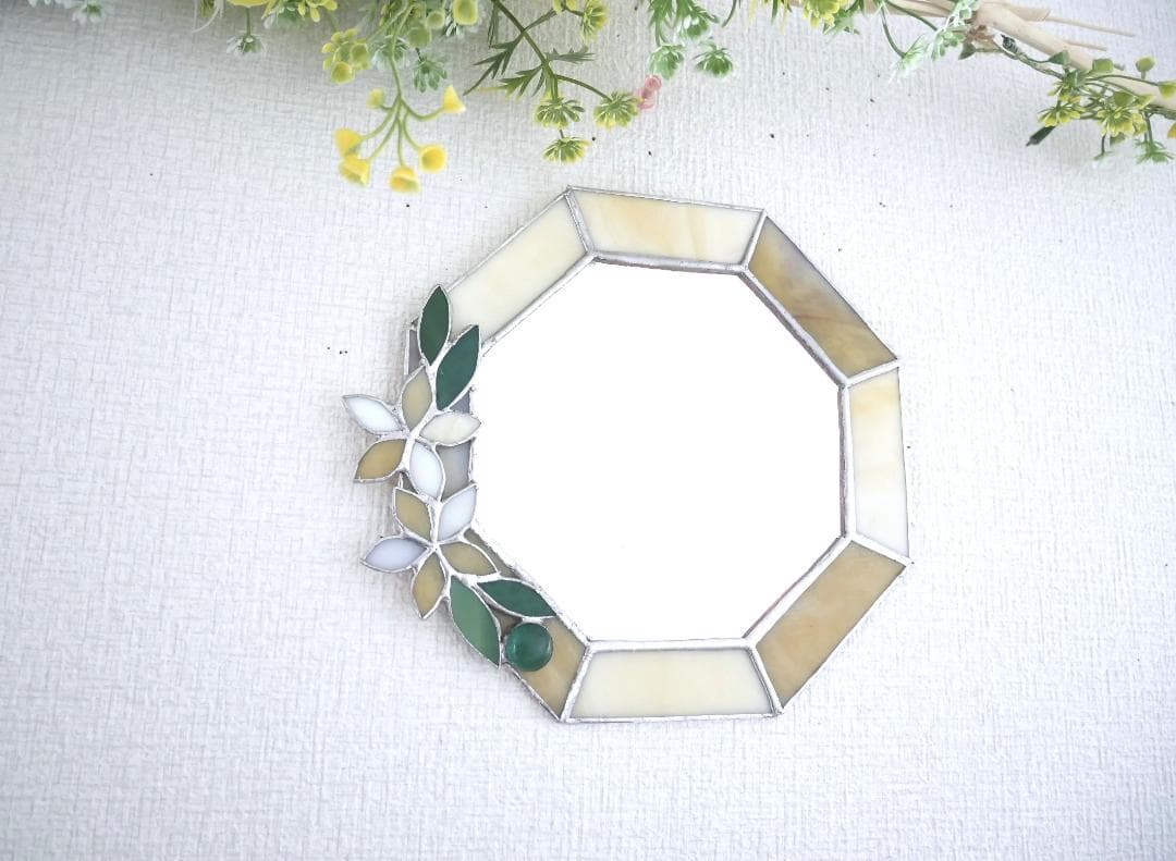 ✴︎:.。.: ベージュの八角形の鏡♪　(20size/Max23)