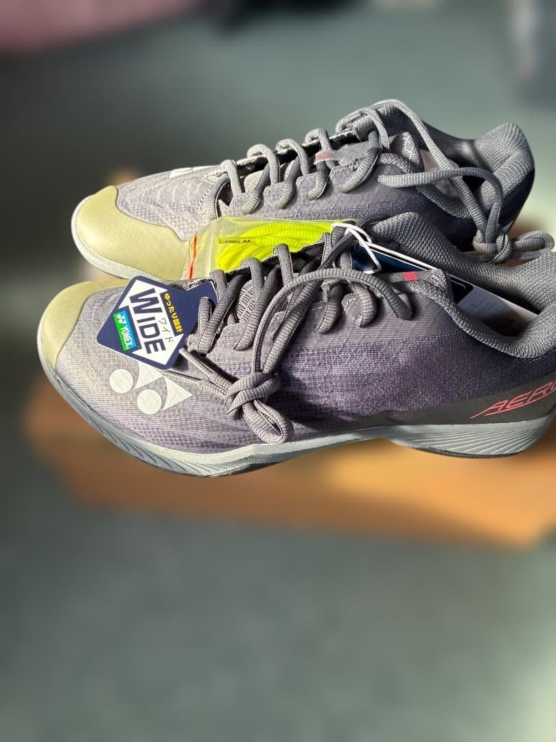 新品ヨネックス　バドミントンシューズ　限定品　26.5