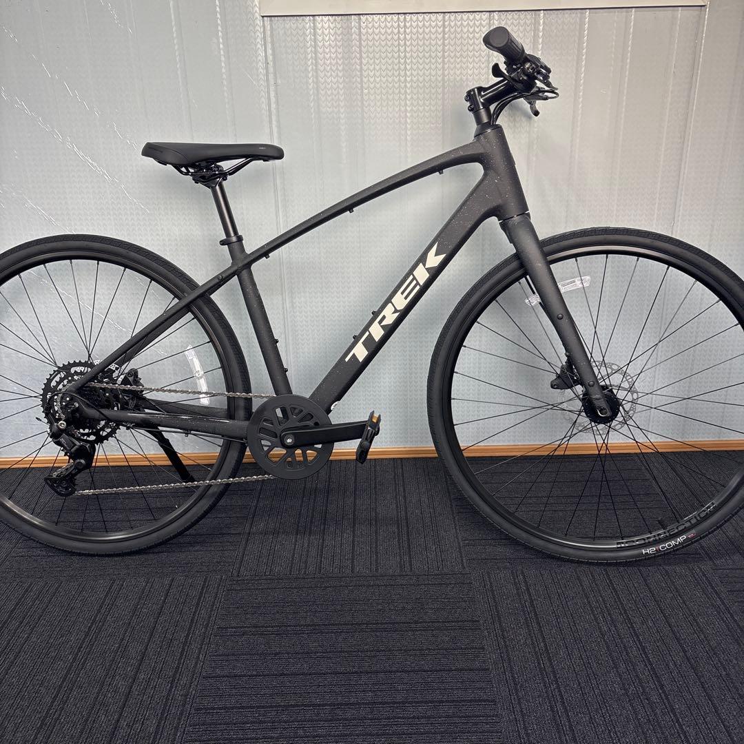 TREK クロスバイク マットブラック FX2新車。1月末迄出品！