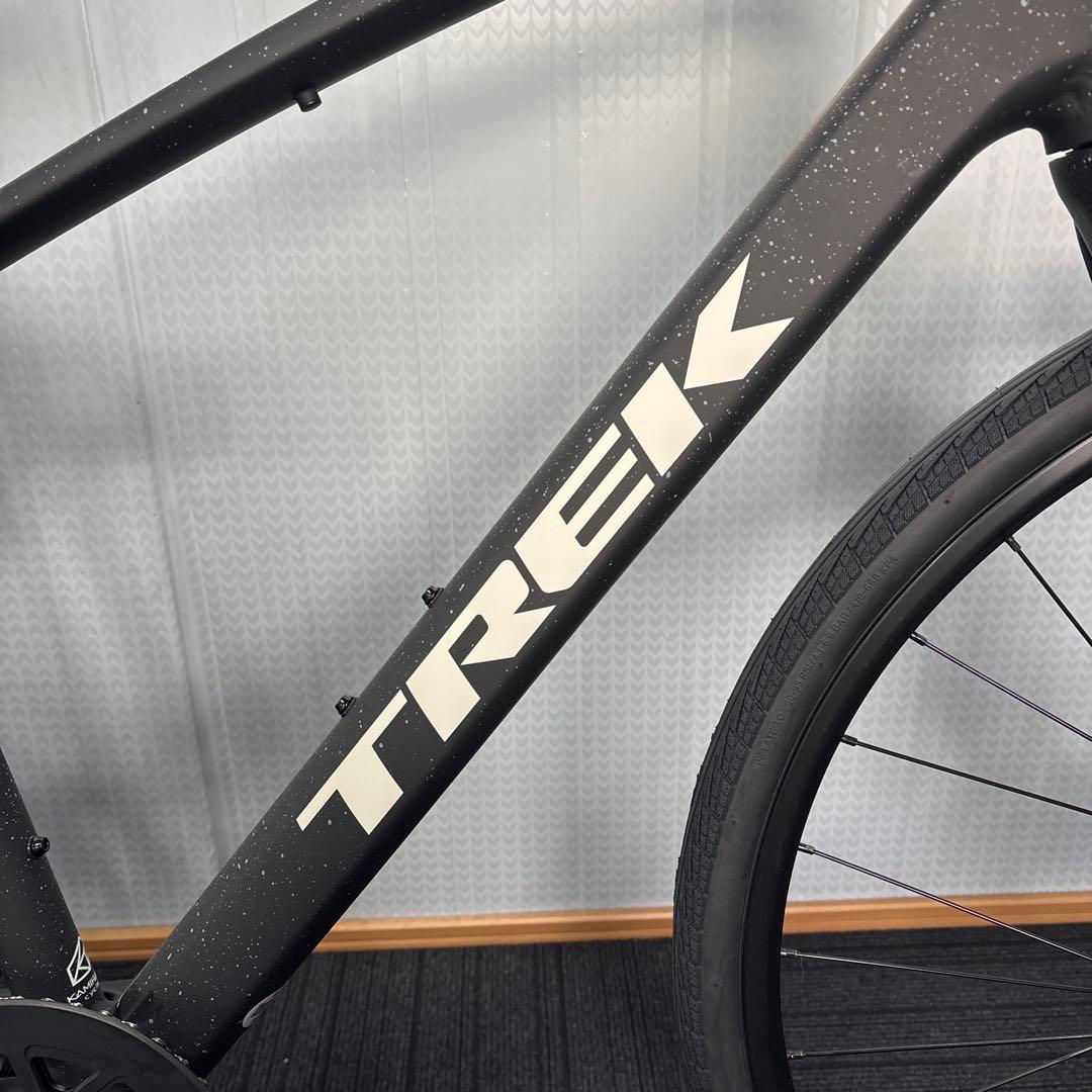 TREK クロスバイク マットブラック FX2新車。1月末迄出品！