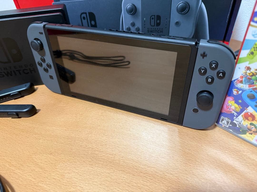 美品　Nintendo Switch 本体 ソフト4本セット