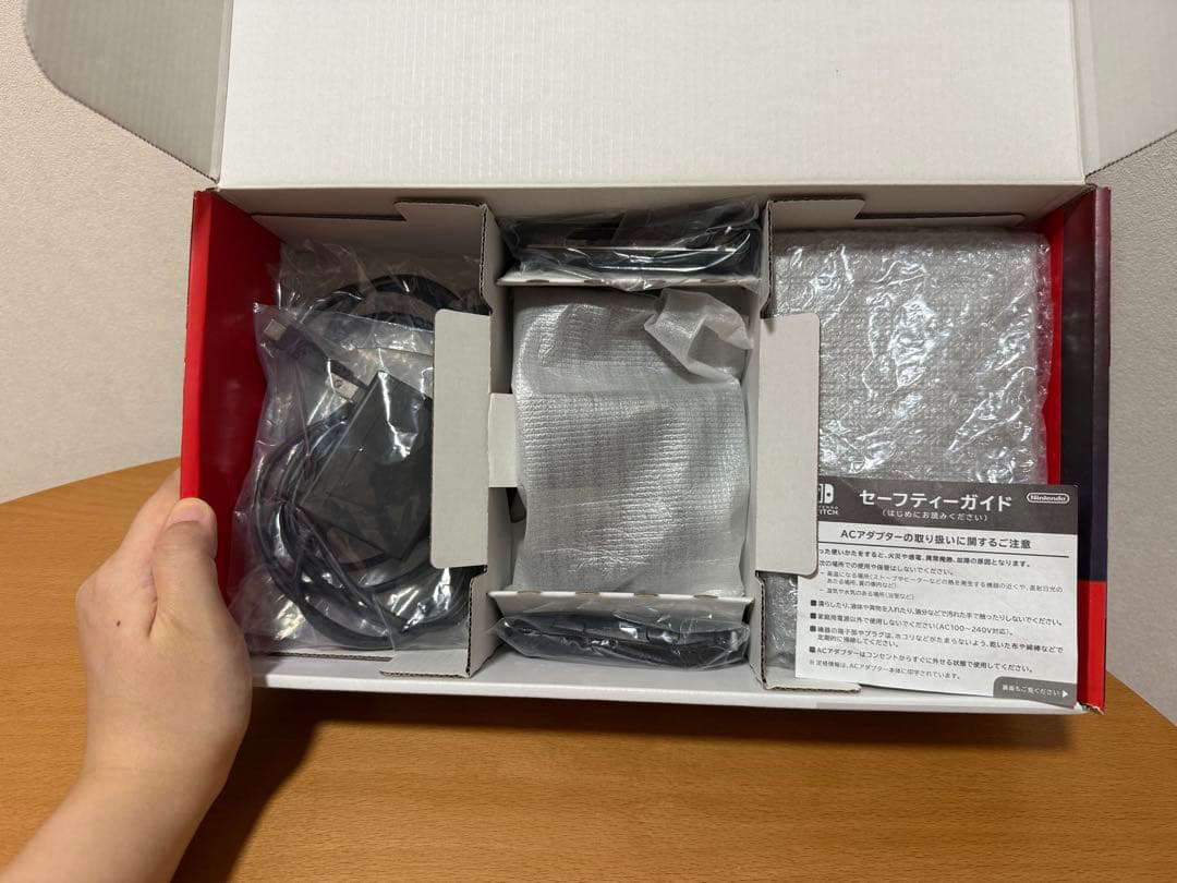 美品　Nintendo Switch 本体 ソフト4本セット