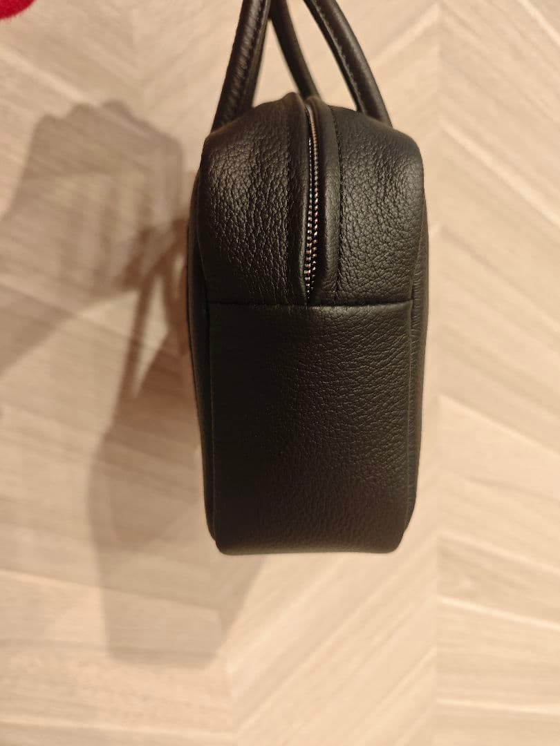 Aeta アエタ ブラックレザーハンドバッグ