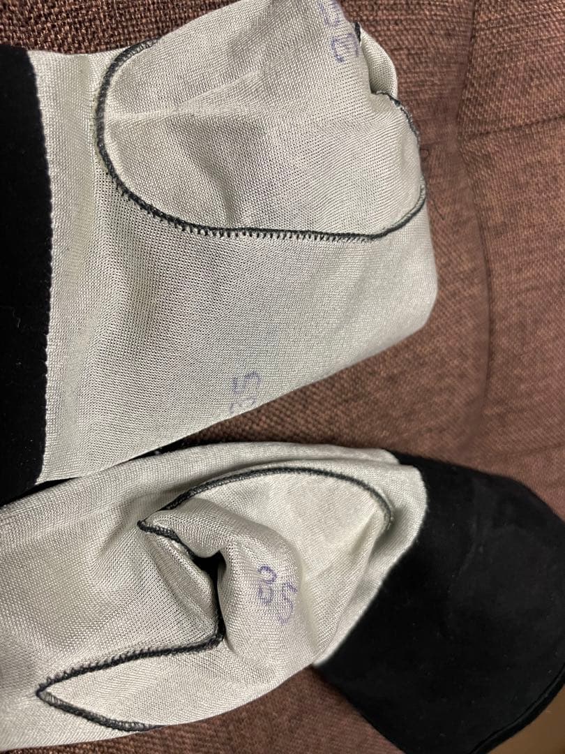 CHANEL  手袋 7 1/2  ブラック COCO マークステッチ スエード