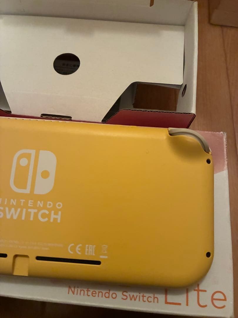 Nintendo Switch lite イエロー　本体