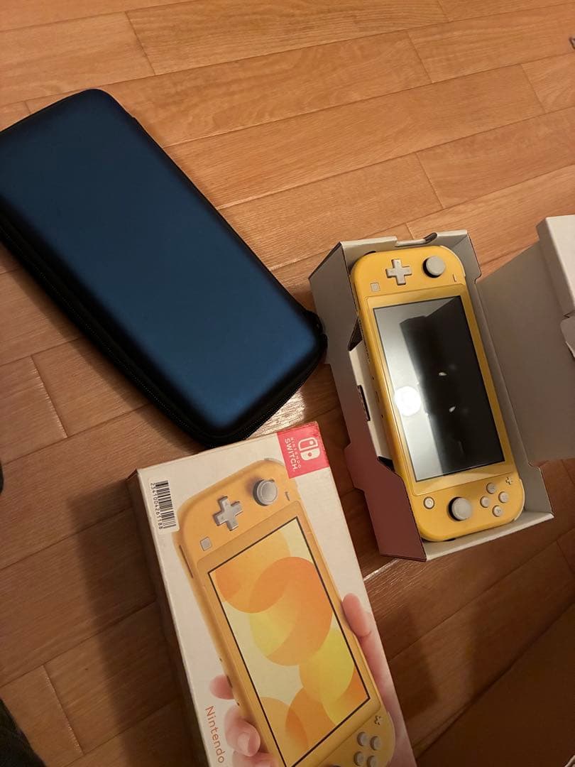 Nintendo Switch lite イエロー　本体