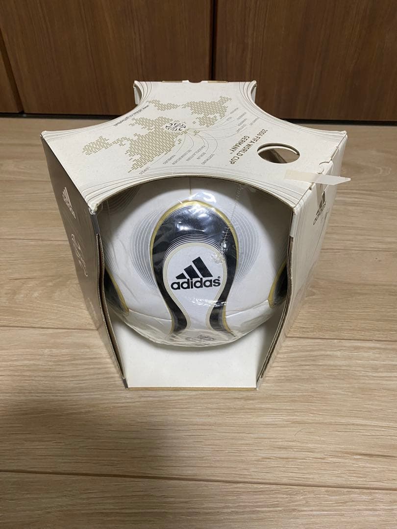 adidas TEAMGEIST 2006年 ドイツワールドカップ公式球　④
