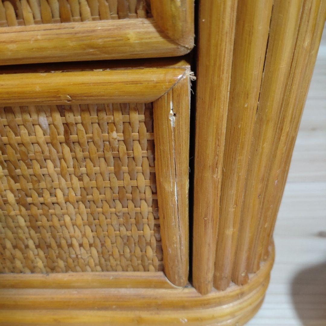 【訳あり品】ラタン　キャビネット ガラス扉付き 収納棚