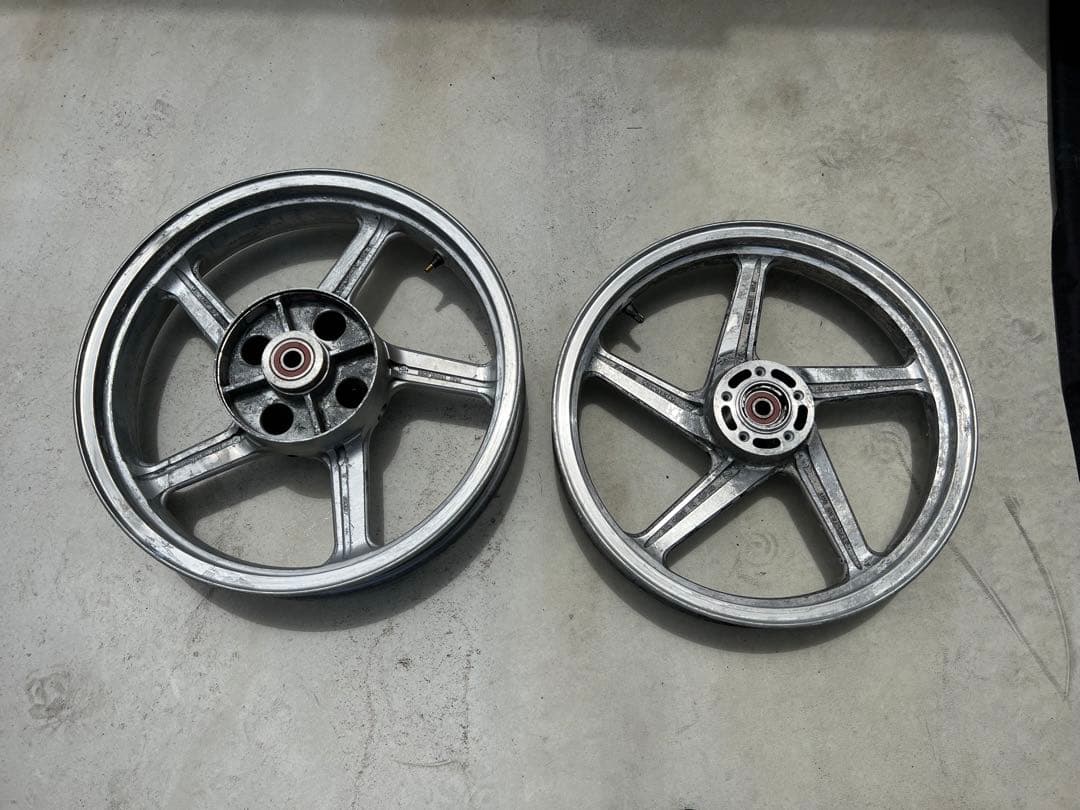 ゼファー400 シルバー　ホイール　前後