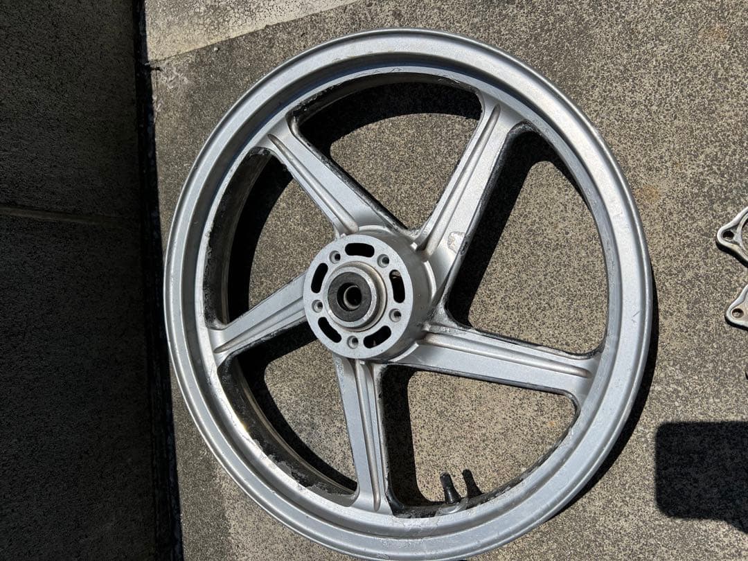 ゼファー400 シルバー　ホイール　前後