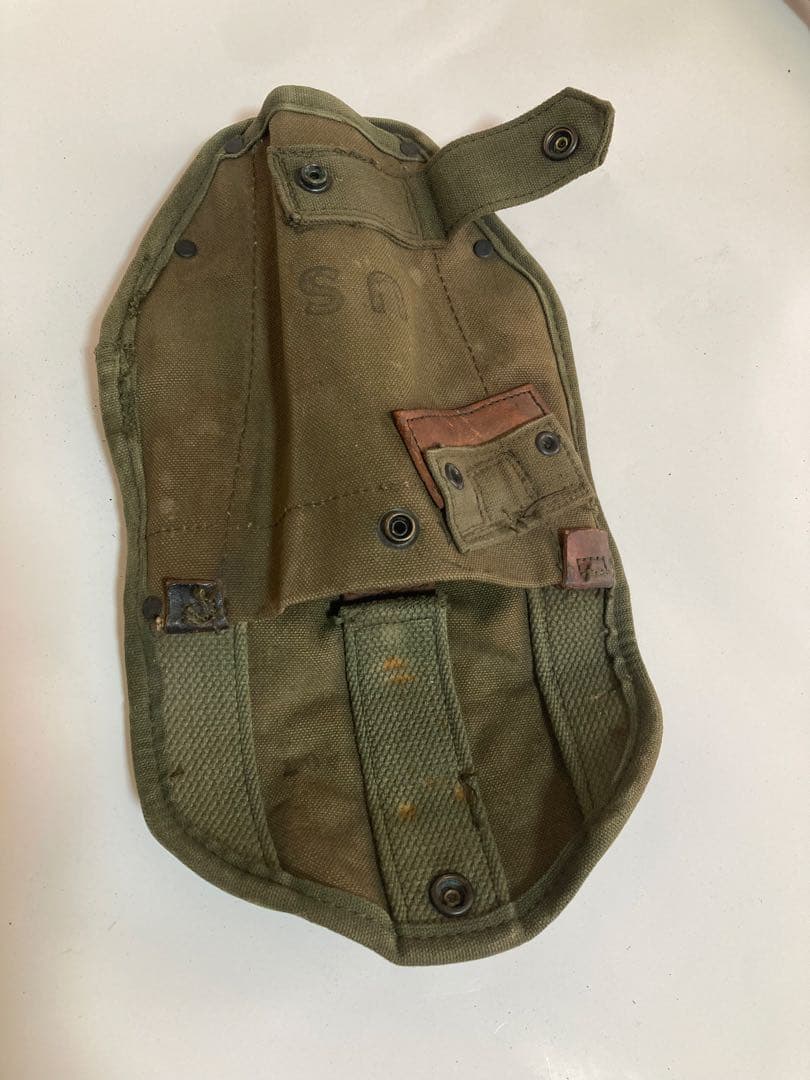 【米軍放出品】折りたたみ式シャベルと収納ケース