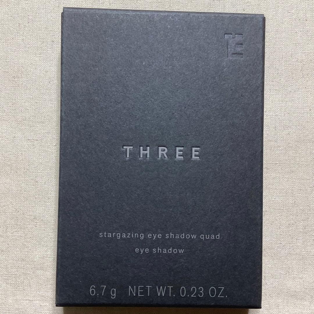 vivadara　THREE スターゲージング アイシャドウクアッド 01
