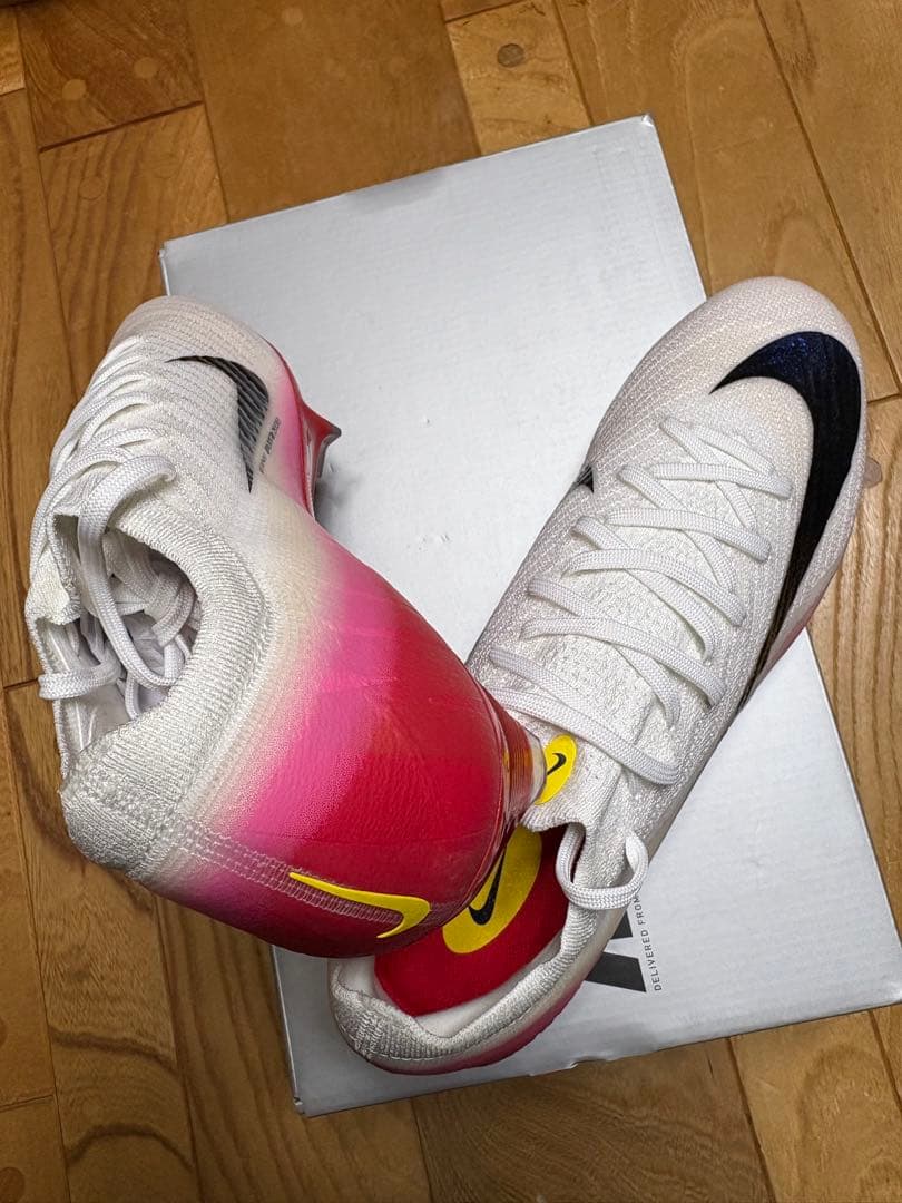 新品　限定品　ズーム マーキュリアル ヴェイパー 16 エリート FG 26cm