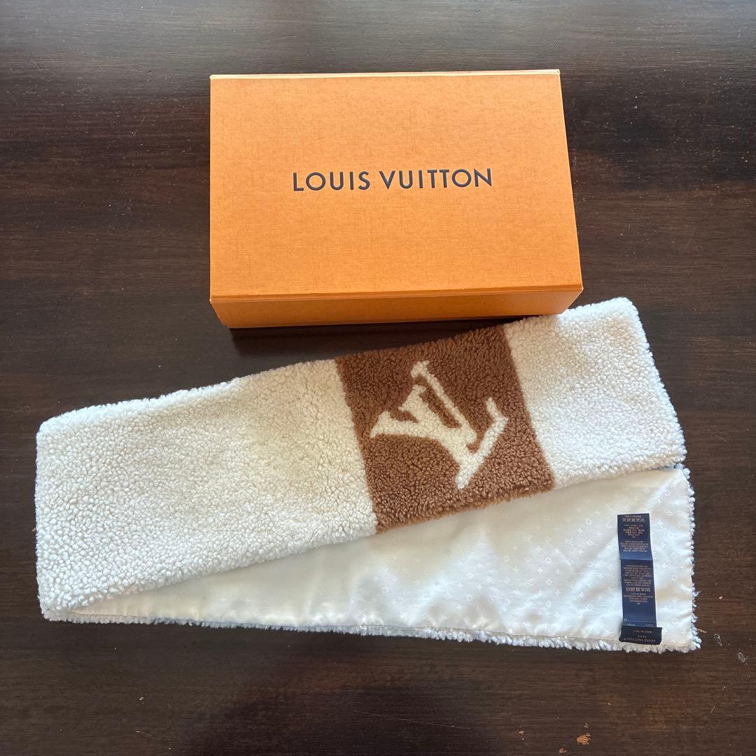 ルイヴィトン　マフラー　一度着用