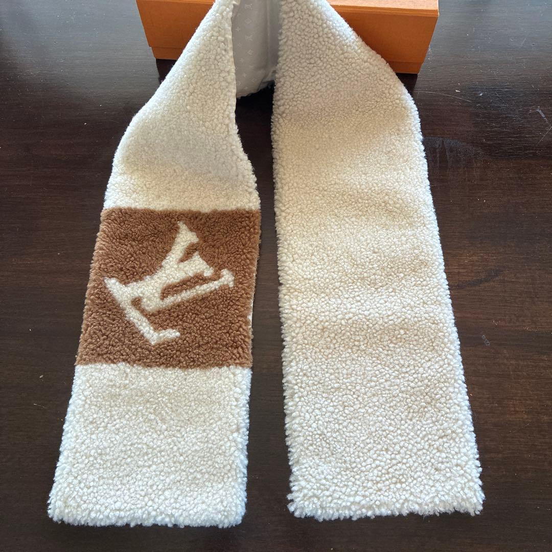 ルイヴィトン　マフラー　一度着用