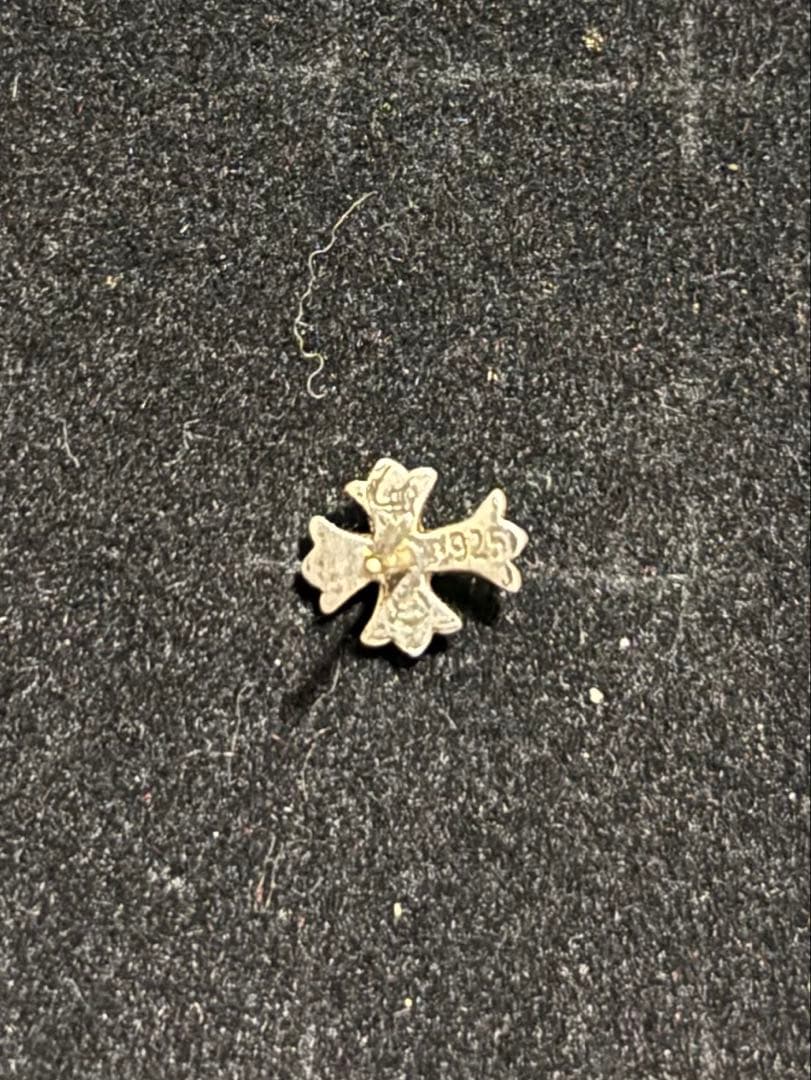 クロムハーツ（Chrome Hearts）クロススタッド　ピアス