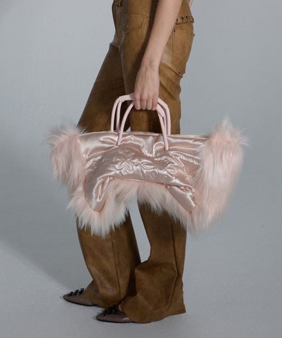バッグ Fluffy Slouchy Satin Bag SCULPTOR