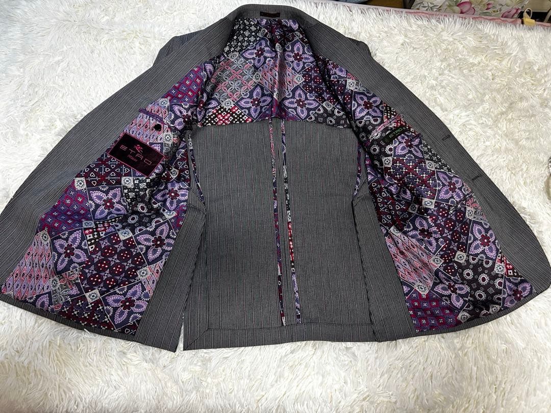 エトロ　スーツ　グレー系ストライプ