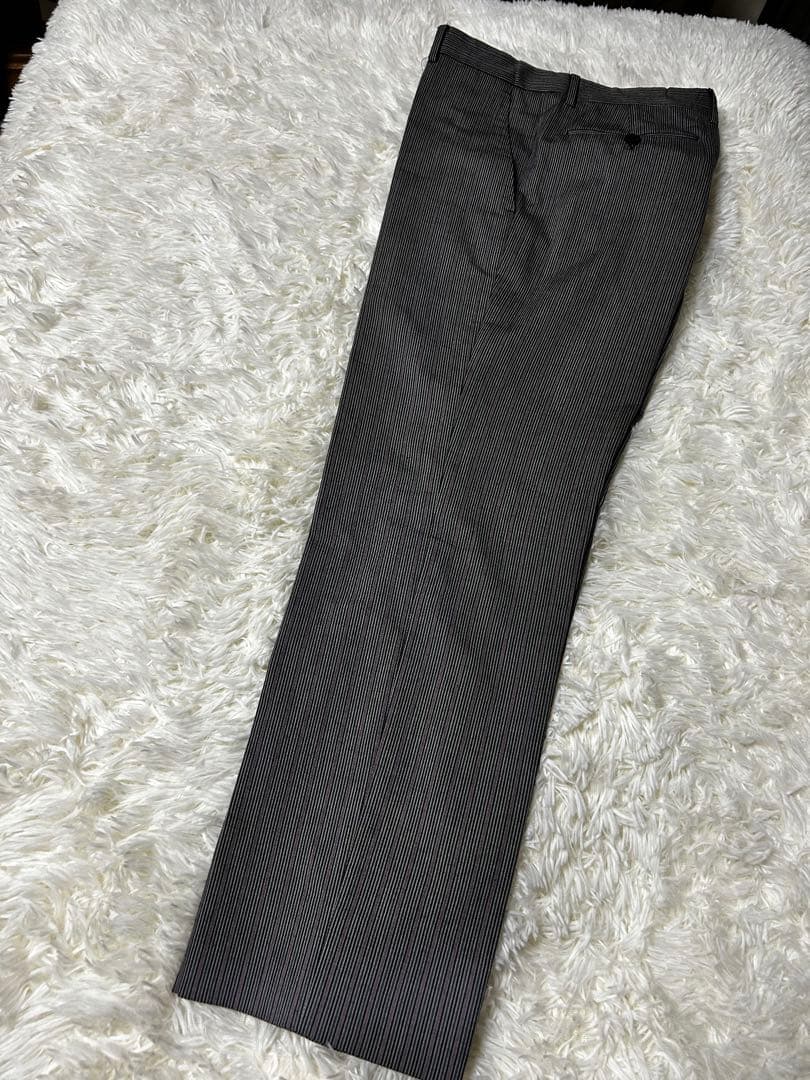 エトロ　スーツ　グレー系ストライプ