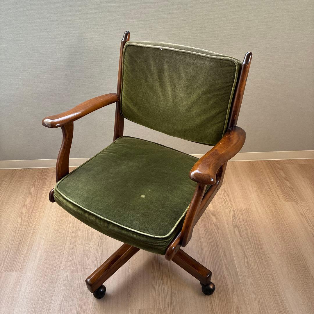 カリモク　karimoku オリーブグリーン 布張りデスクチェア