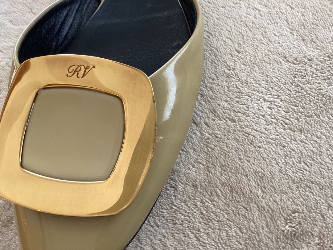 ロジェヴィヴィエ　CHIPS フラットパンプス　37