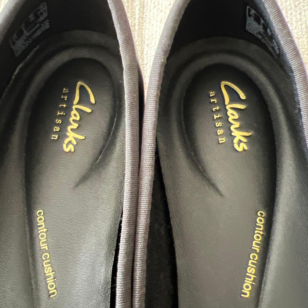 せつ出品【Clarks】