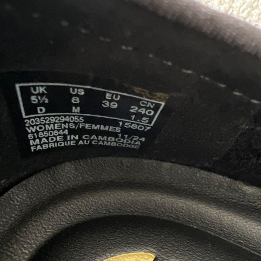 せつ出品【Clarks】