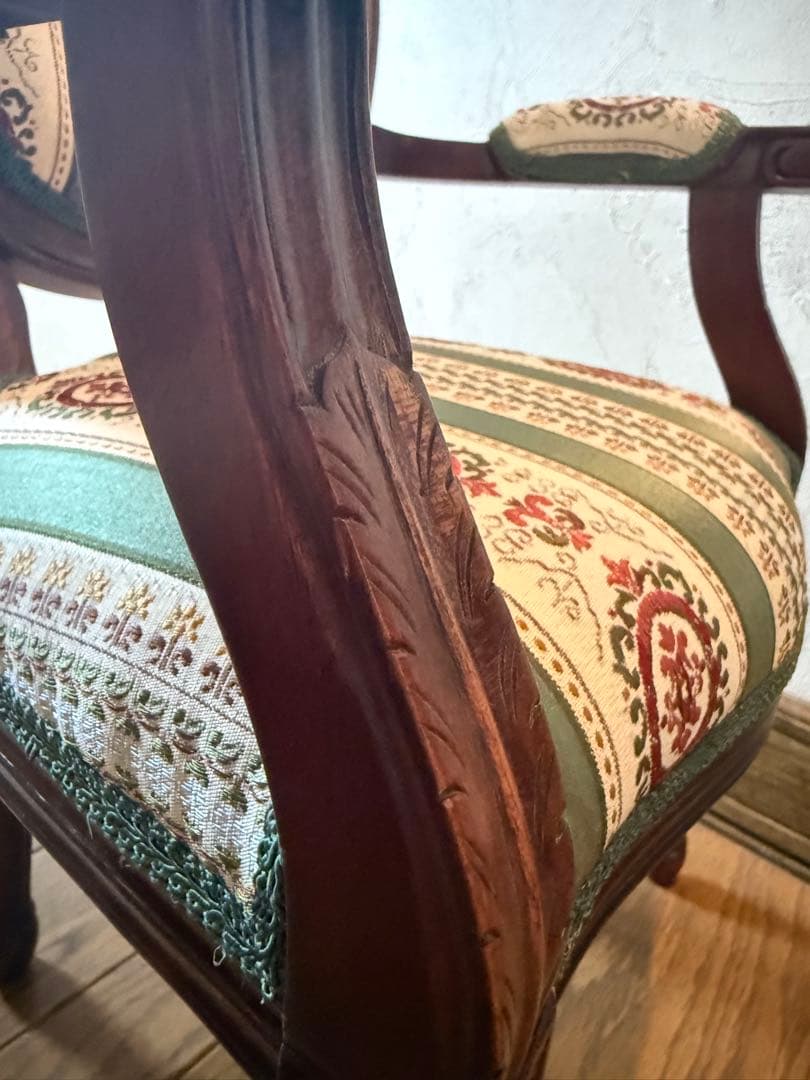 ドールチェア　クラシックアームチェア 木製 ストライプ柄　ミニチュアチェア