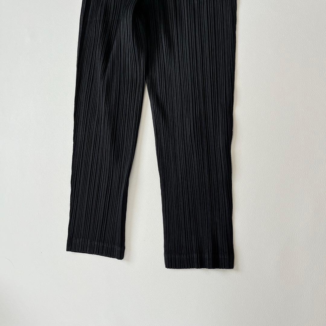 美品✨近年　プリーツプリーズ　イッセイミヤケ　パンツ　ブラック　ポケット