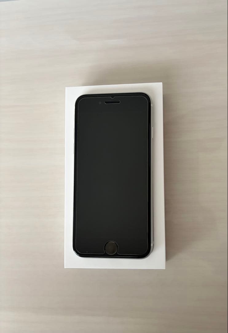 [美品］Apple iPhone SE(第2世代) 128GB ホワイト