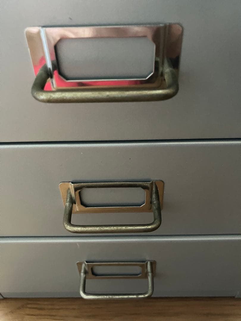 ビスレー ３段キャビネット