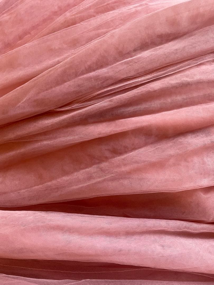 ピンクのカラードレス