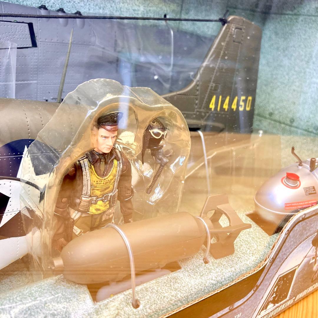 【新品未使用品】ELITE FORCE P-51Dマスタング 1/18