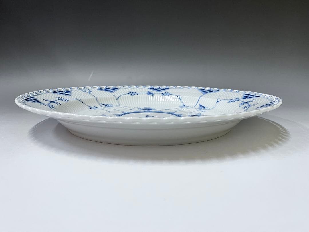 E105 ロイヤルコペンハーゲン　ブルーフルーテッド 大皿　フルレース　飾皿