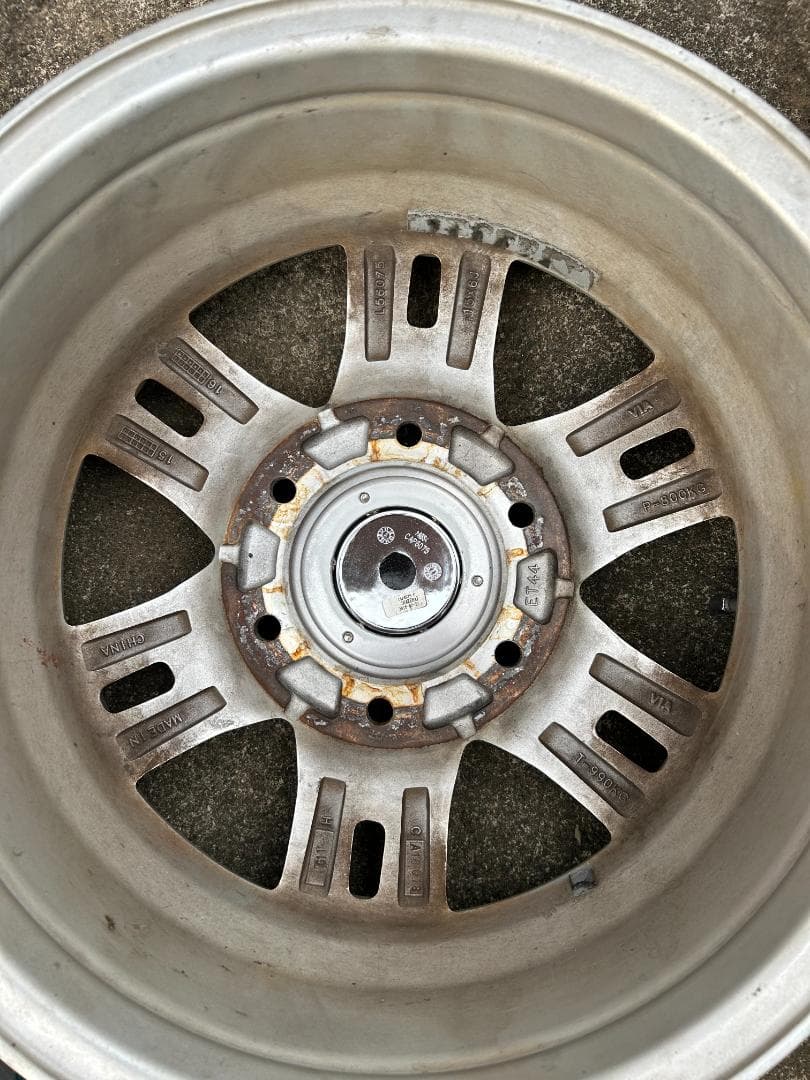 15インチ シルバー 4本　ホイール