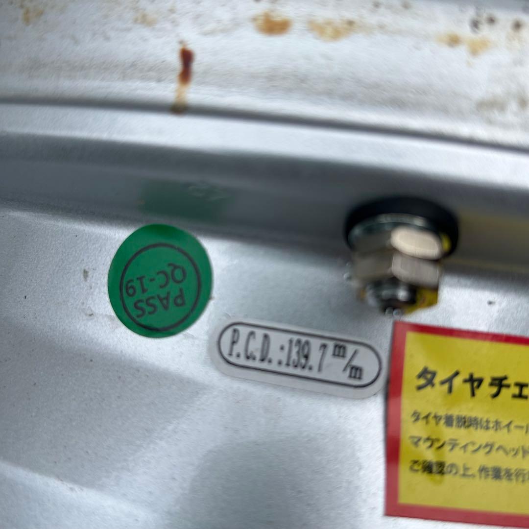 15インチ シルバー 4本　ホイール