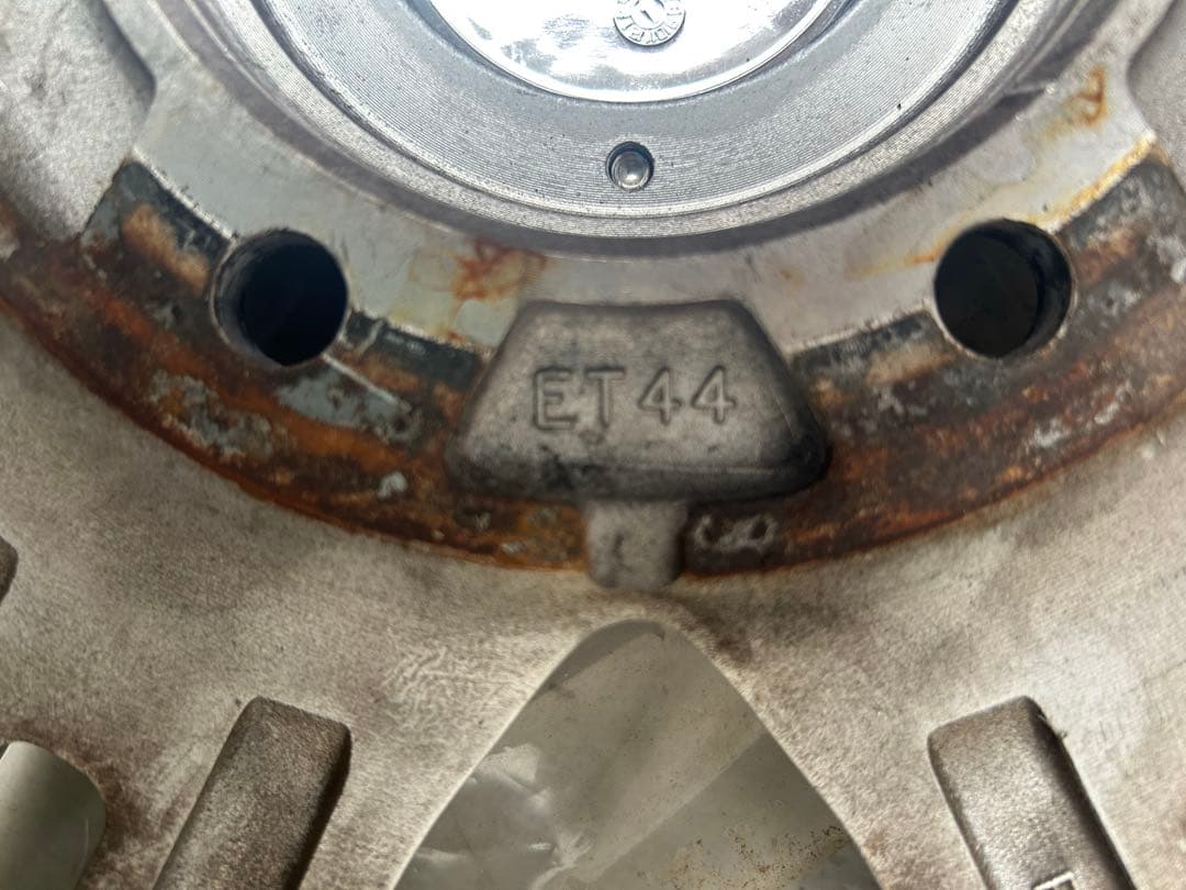 15インチ シルバー 4本　ホイール