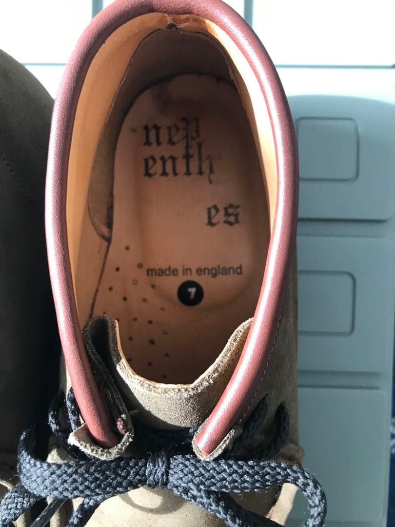 ネペンテス　革靴　ワラビー　クラークス　トリッカーズ　ハソーン　ラッセルモカシン